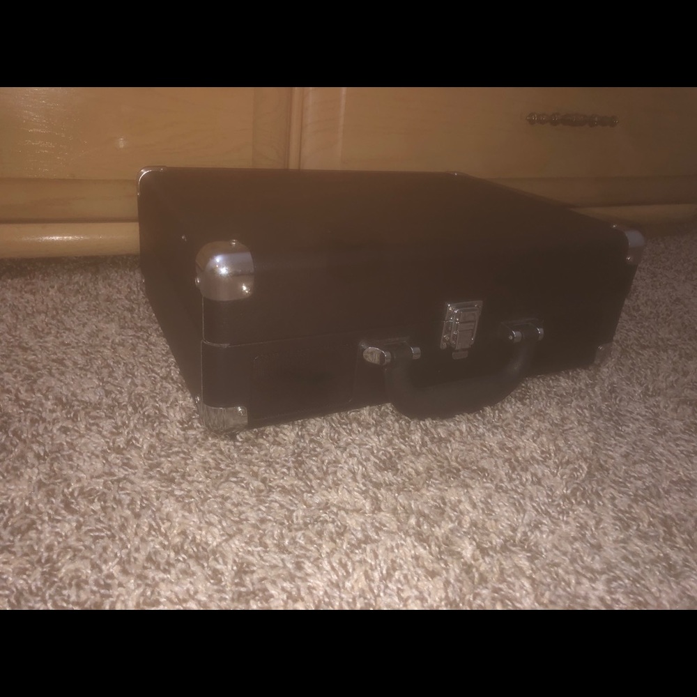 Victrola record player